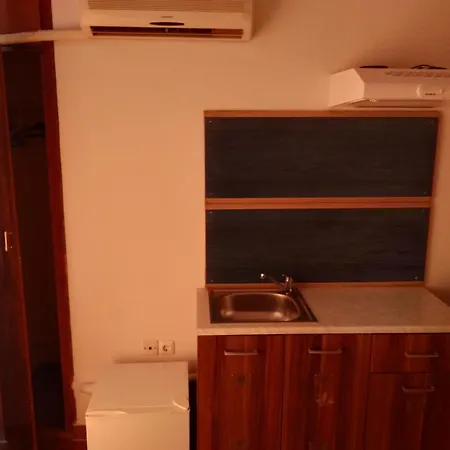 ホテル Atlantis エルムポリ