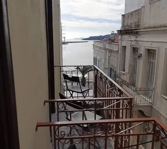 Atlantis 3* Ermoupoli